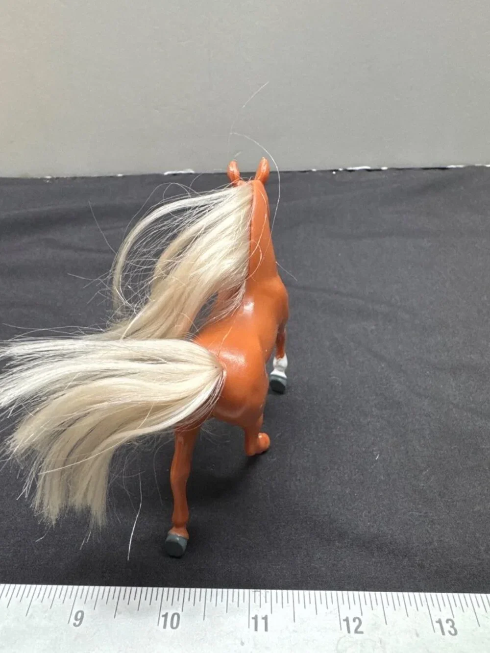Vintage Plastic Toy 5 Horses With White Mane & Tail 5